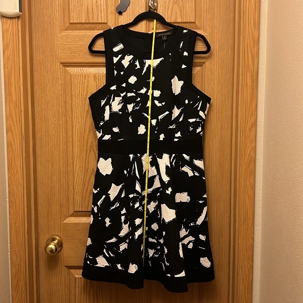 Banana Republic Midi-Dress Abstract Black and White New with Tags 14 - Picture 7 of 16